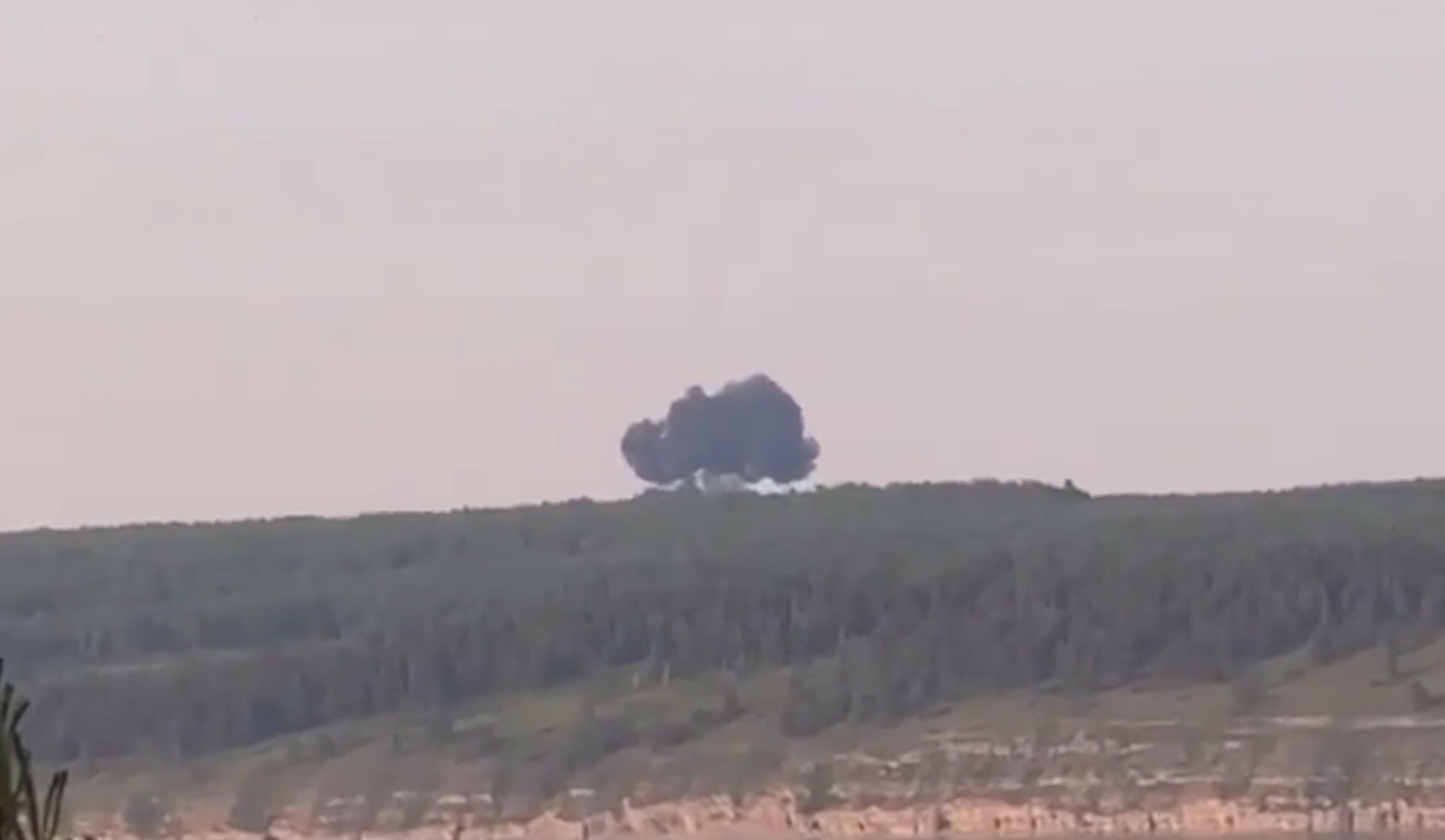 Момент крушения Ту-22М3 в Иркутской области попал на видео