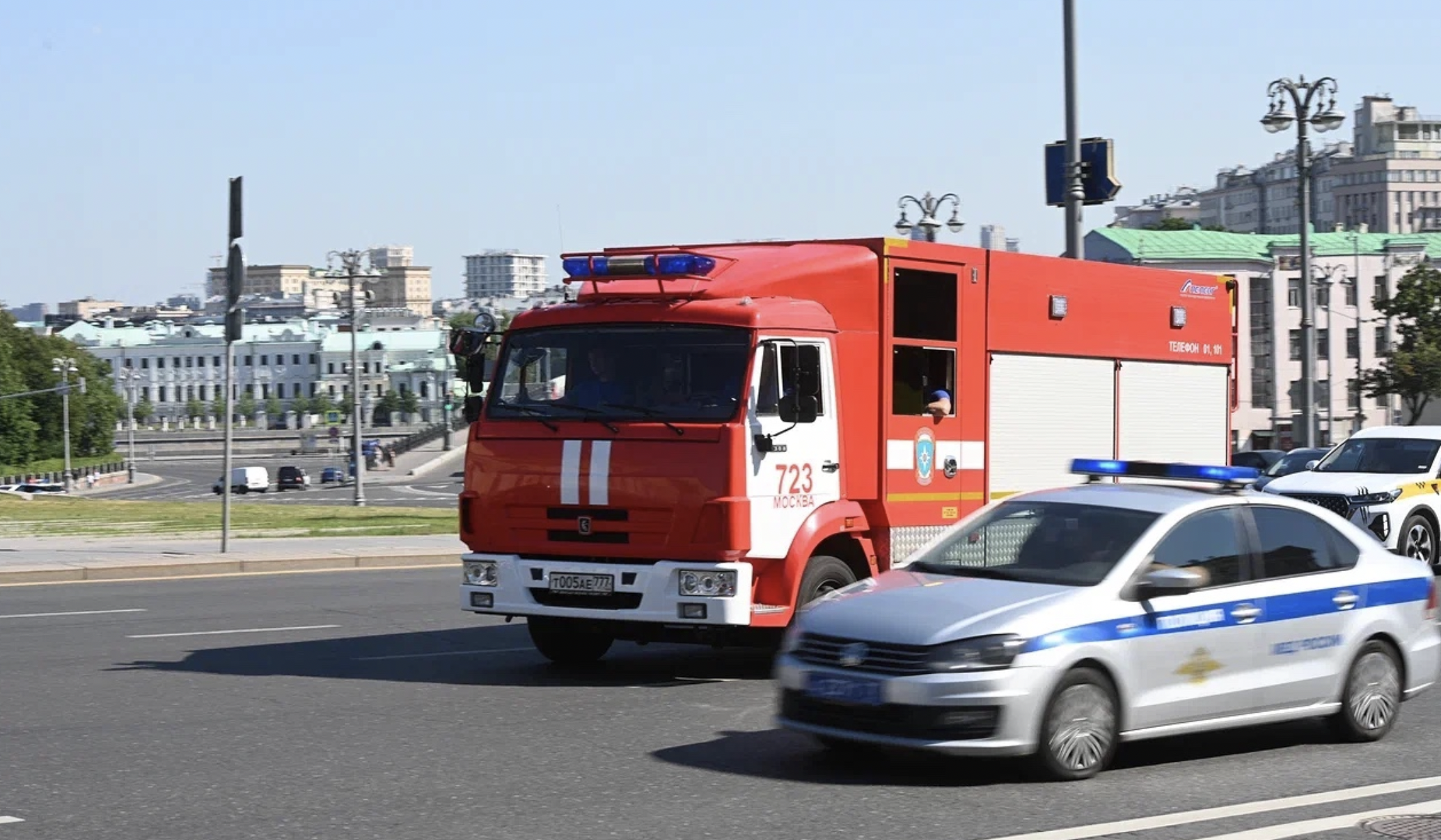 Пожар на Московском НПЗ локализован, угрозы распространения огня нет