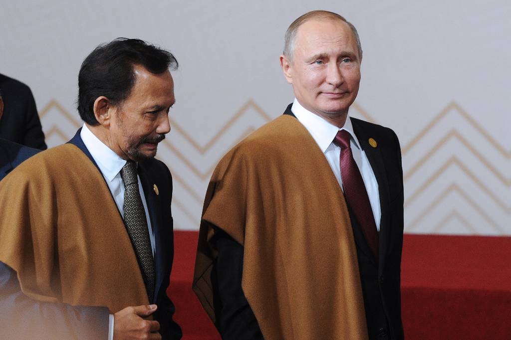 Путин на полях саммита Россия &mdash; АСЕАН встретился с султаном Брунея