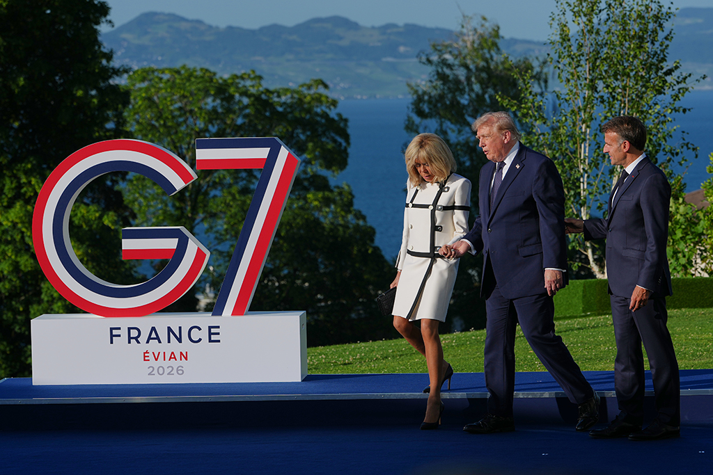 «Проводят фломастером по глобусу»: Саммит G7 сочли сборищем колонизаторов, решивших рулить миром