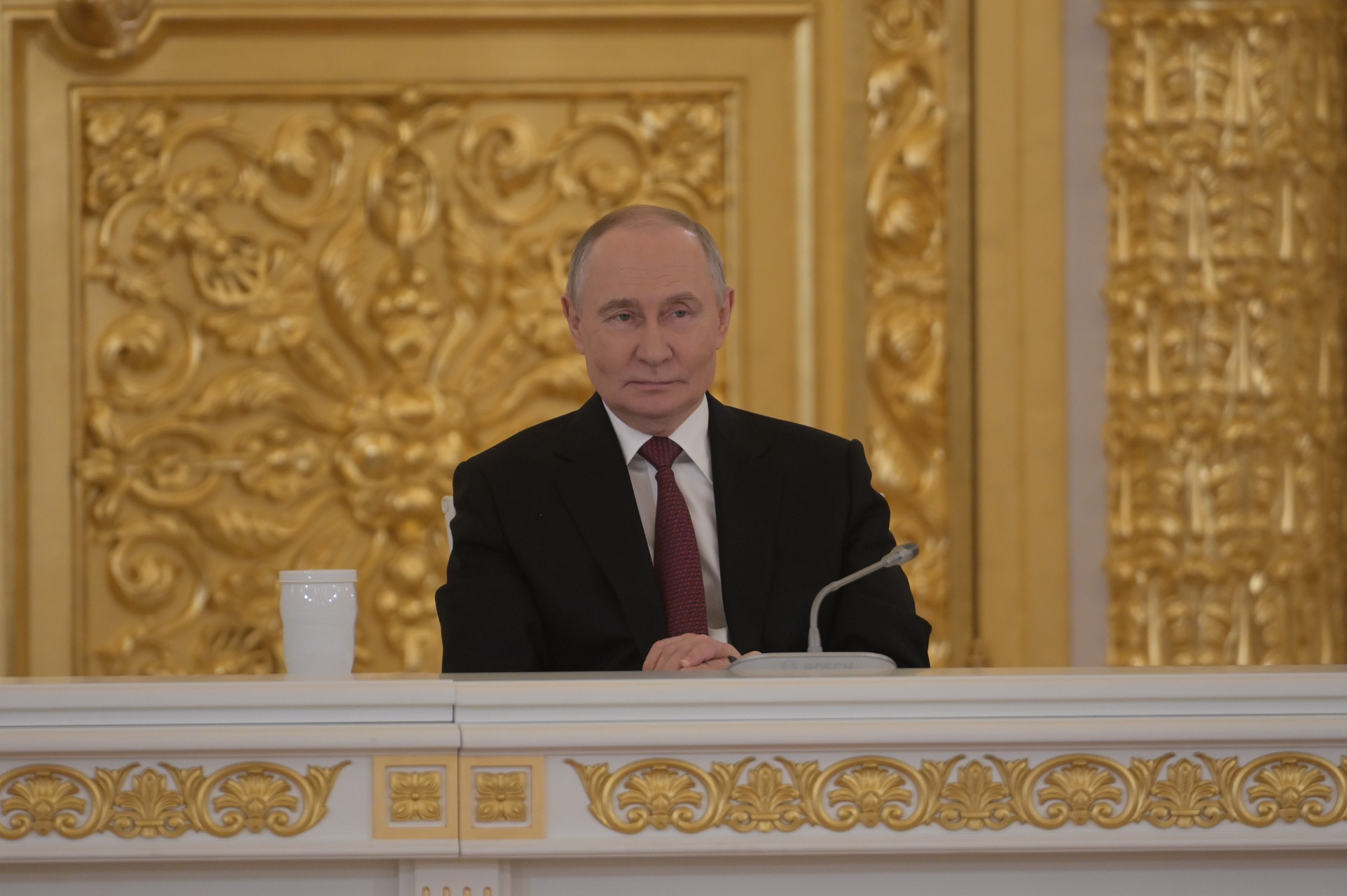 Путин присудил гранты 103 проектам в области культуры и искусства