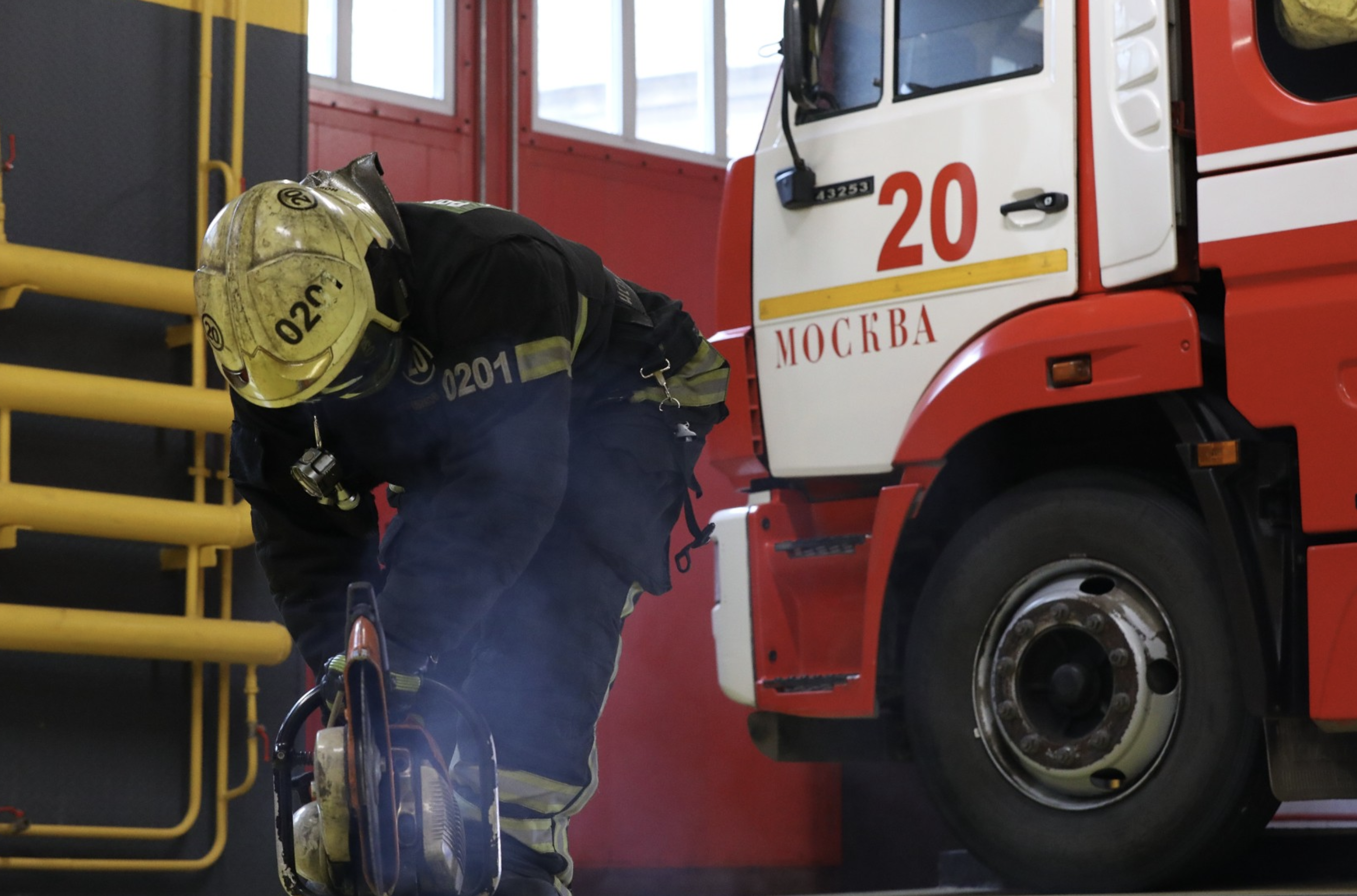 Пожар на рынке в Балашихе потушили на площади 1,3 тысячи квадратов