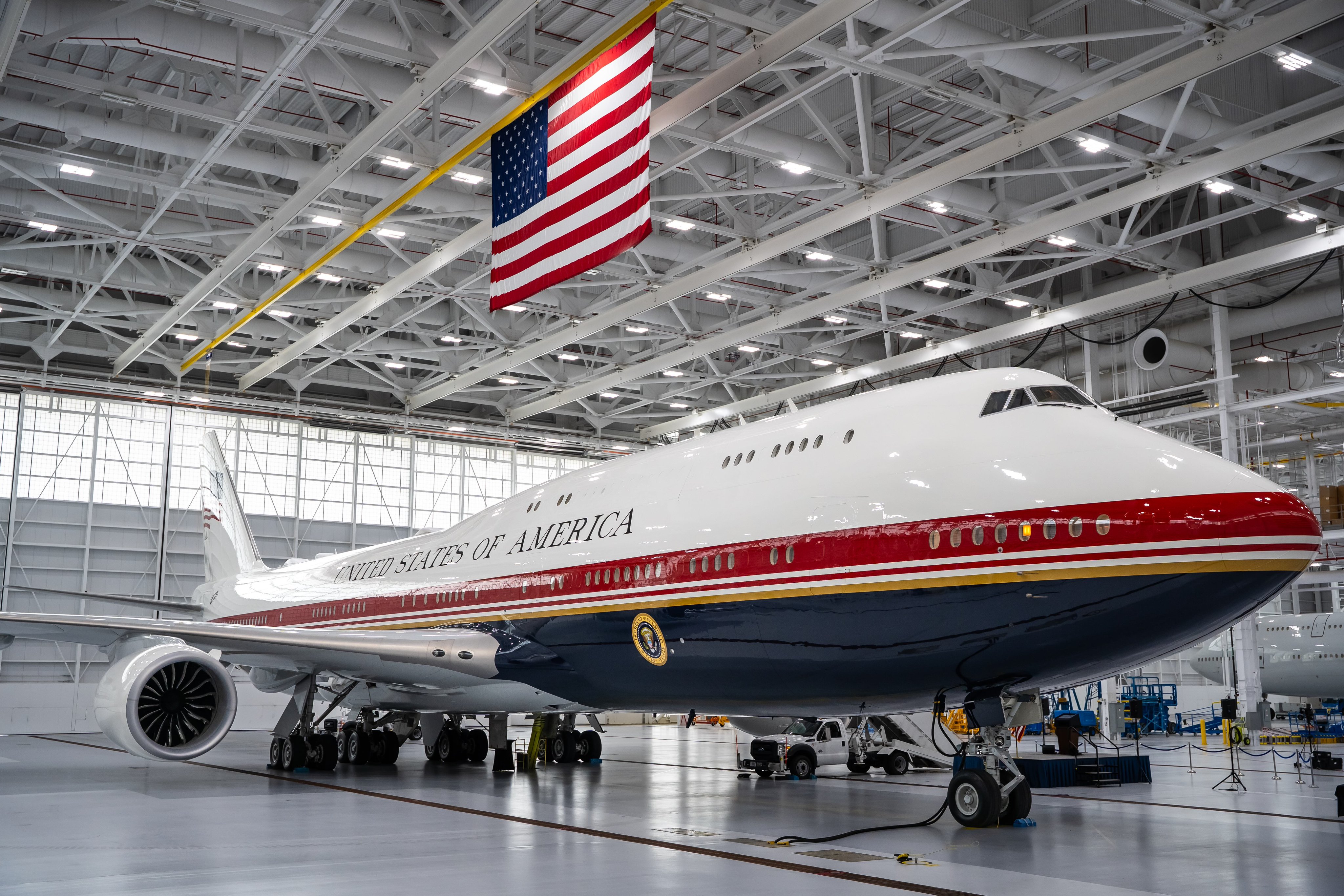 Подаренный Трампу &laquo;летающий дворец&raquo; из Катара ввели в строй ВВС США