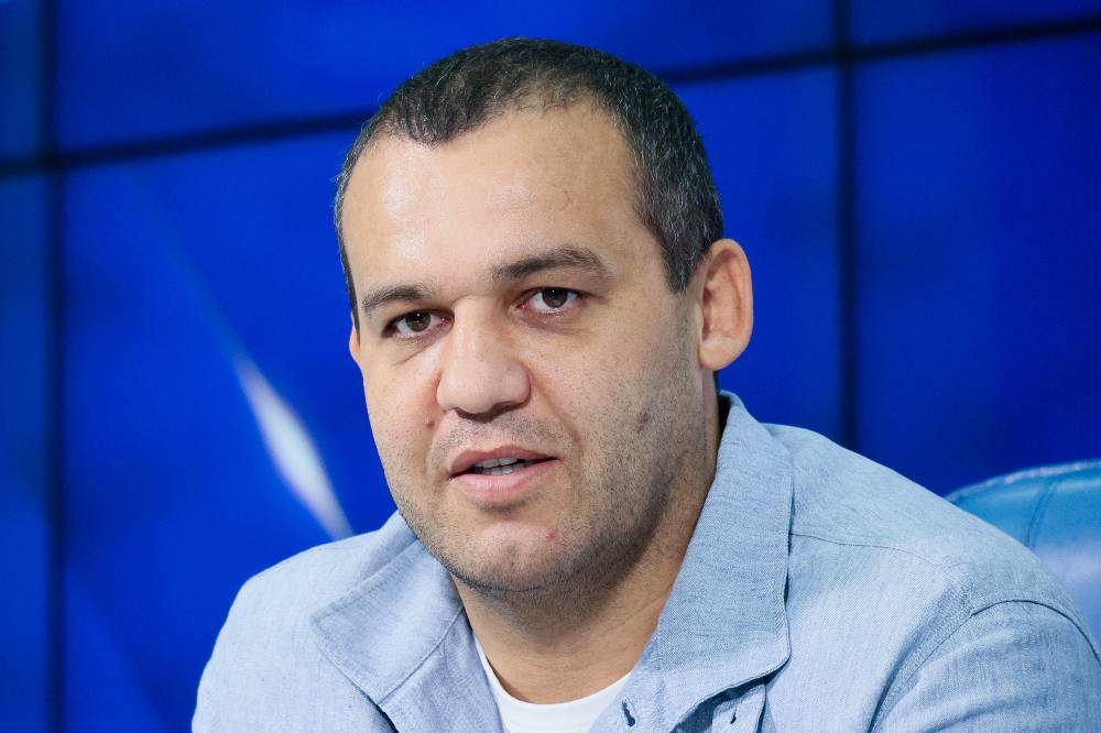 Умар Кремлёв начал борьбу с наркокурьерами и распространителями