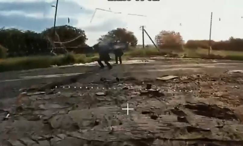 На видео сняли, как дрон КВН прорвал защитную сетку для удара по пехоте ВСУ