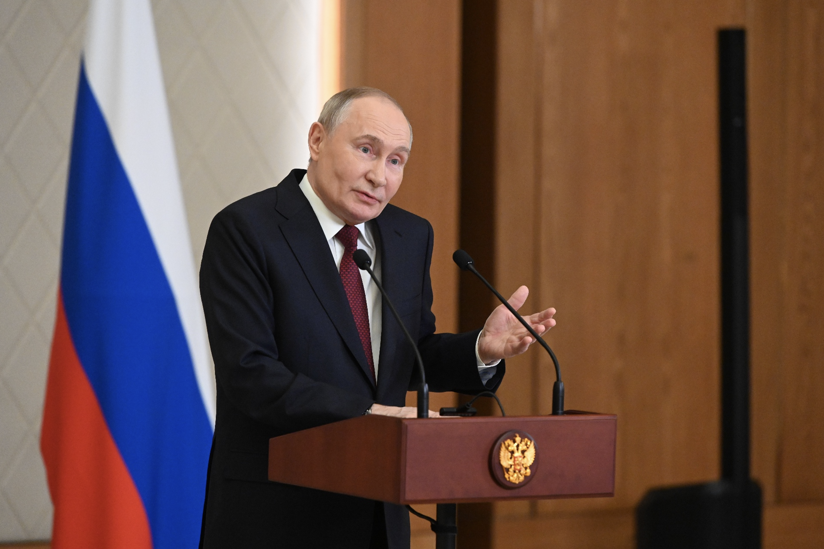Путин назвал Россию и Китай естественными союзниками