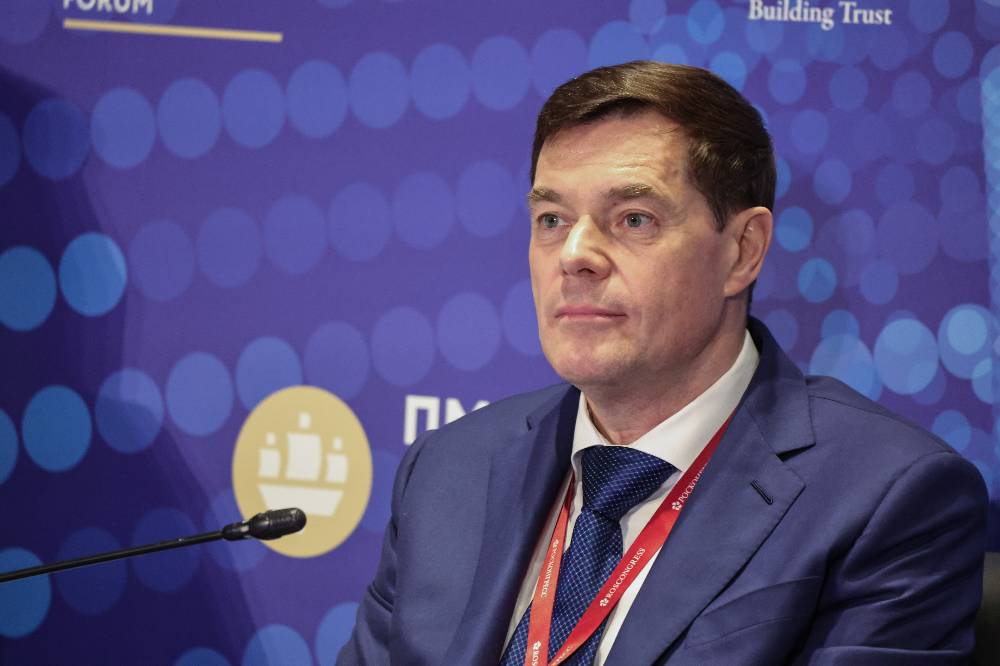 Мордашов предложил накапливать ФНБ в рублях для снижения валютного рынка