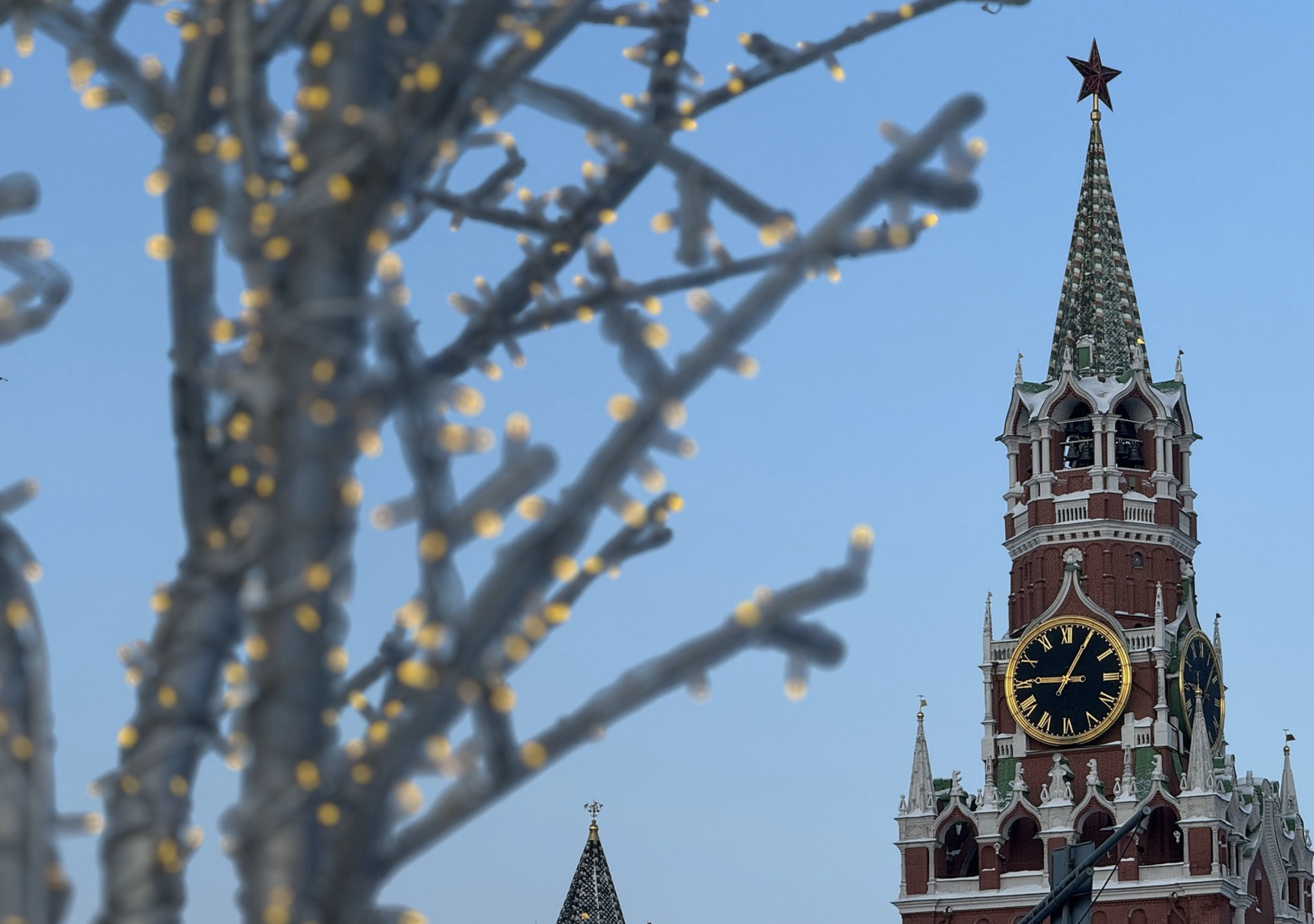 &laquo;Смотрит в будущее и не живёт прошлым&raquo;: Евродепутат сравнила СССР и Россию