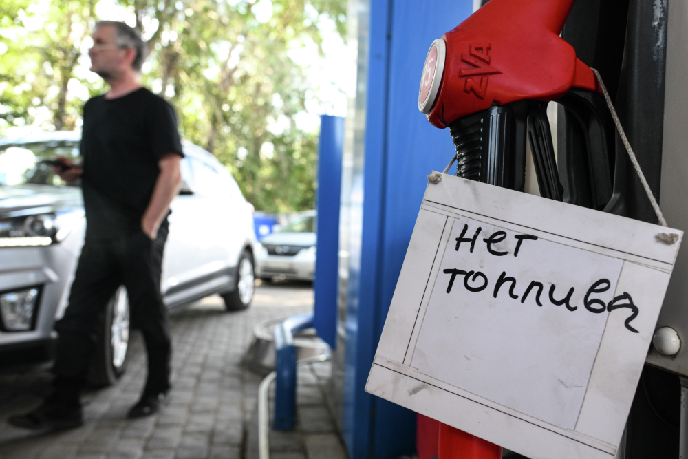 Топлива нема: Харьковчане не могут заправиться из-за пожаров на облюбованных ВСУ заправках