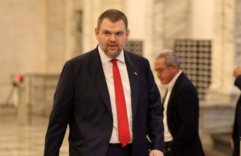 Болгарский олигарх Пеевски заявил, что в его стране не действует ни одна санкция