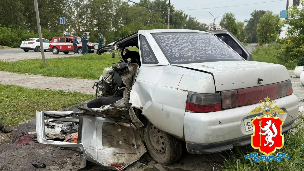 Пьяный водитель Infiniti устроил смертельное ДТП на Урале, погибли 4 человека