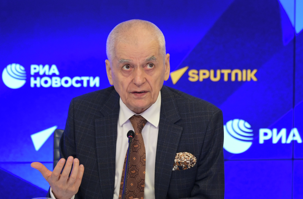 Кости как стекло, нервы как оголённый провод: Онищенко назвал болезни, которые стремительно молодеют