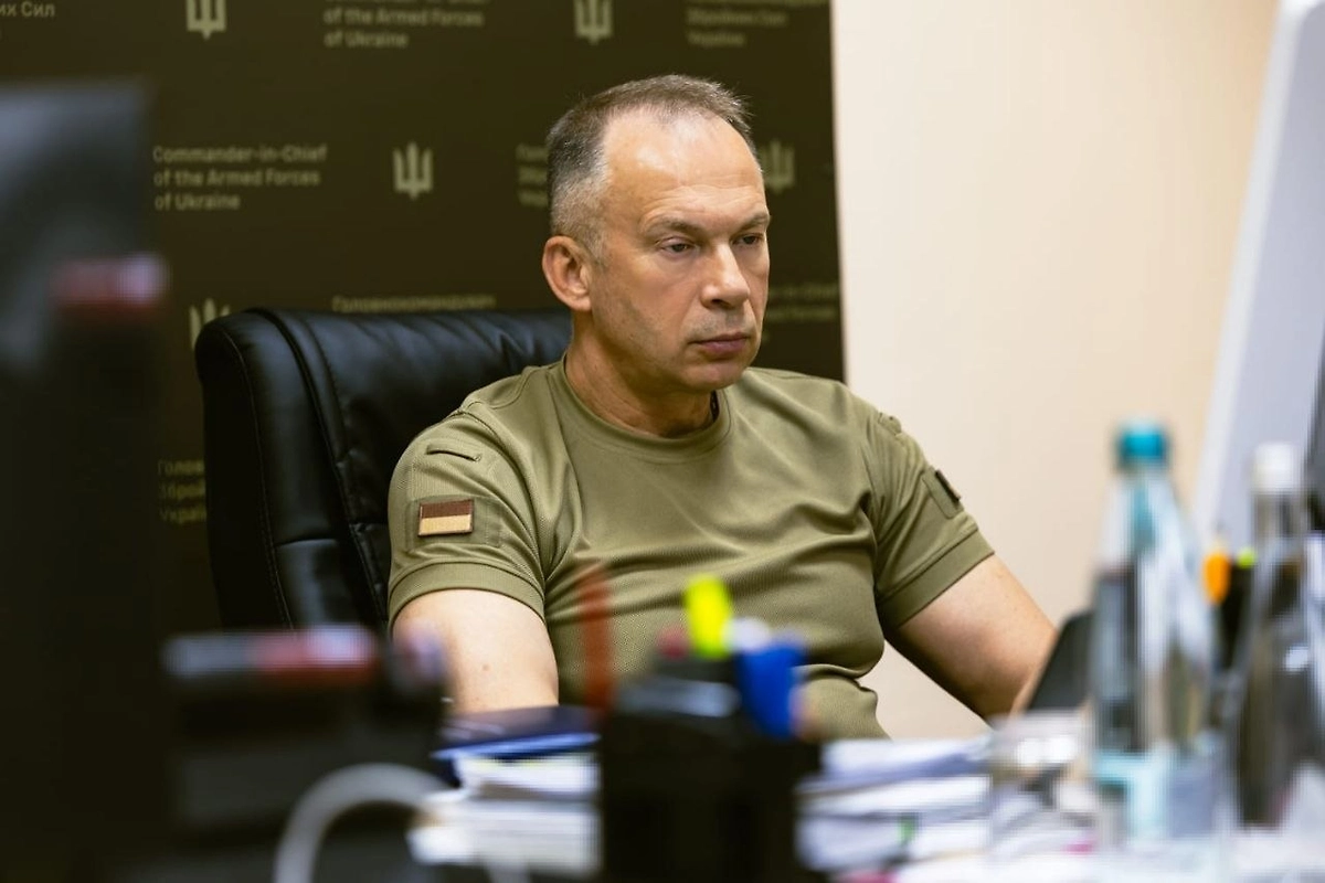 На Западе усомнились, что Зеленский погасит кризис одной громкой отставкой