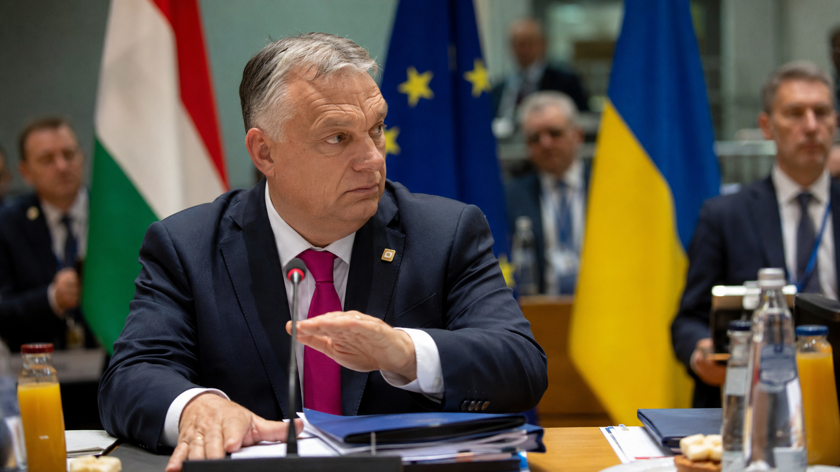 Смена Орбана не помогла: Венгрия снова затормозила вступление Украины в ЕС