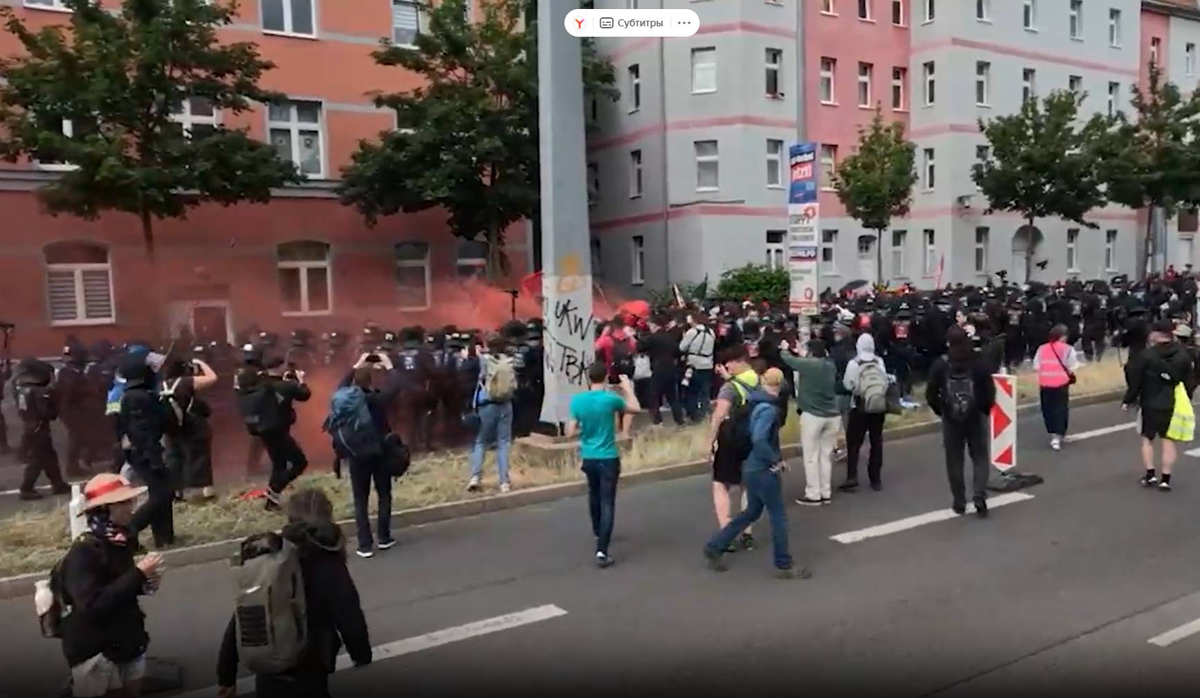 В Эрфурте более 31 тысячи человек вышли на протесты против съезда АдГ
