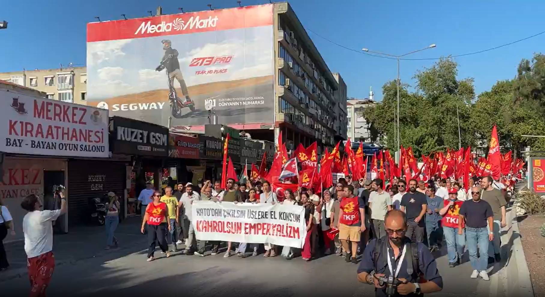 Массовые протесты против саммита НАТО захлестнули города Турции