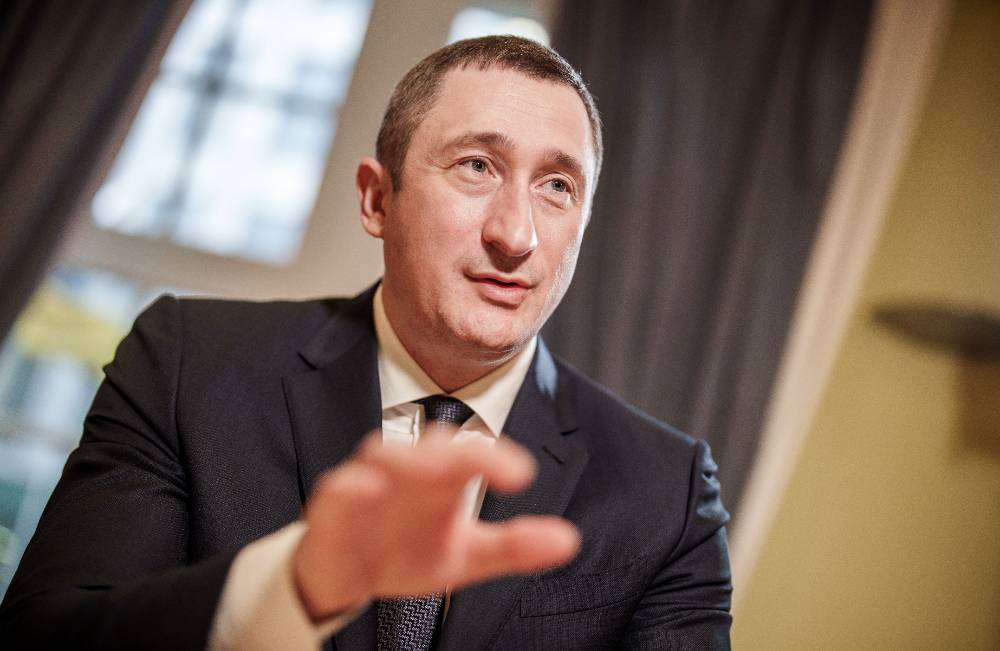 Суд разрешил снять электронный браслет с экс-вице-премьера Украины Чернышова