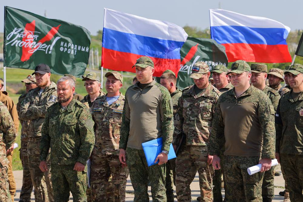 «Символы мужества»: Герой России призвал беречь флаги, с которыми наши бойцы прошли СВО