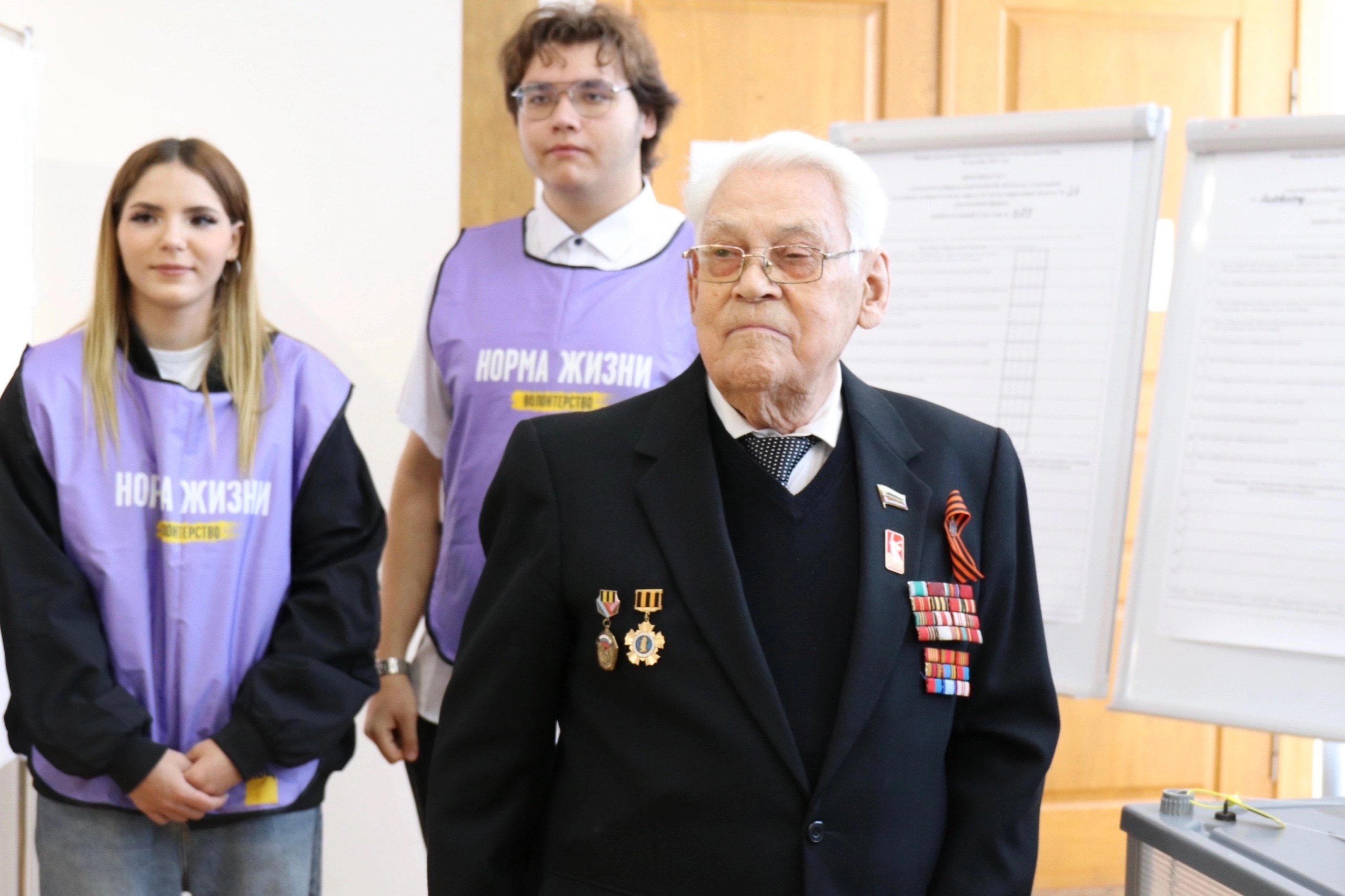 Ветеран ВОВ пришёл на избирательный участок в Тамбове на следующий день после 99-летия