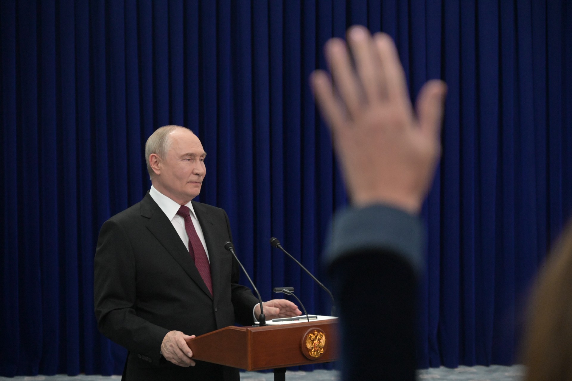 Жильё и благополучие семей: Путин обозначил задачи для бюджета на три года