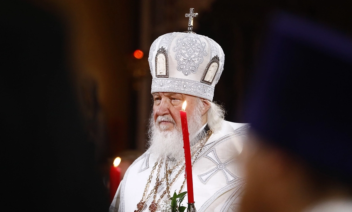 Патриарх Кирилл помолился перед мощами Дмитрия Донского на крестном ходе