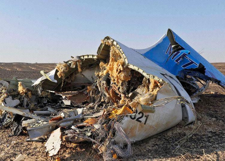 Обломки самолёта Airbus A321 авиакомпании "Когалымавиа" в Египте. Фото © Wikipedia
