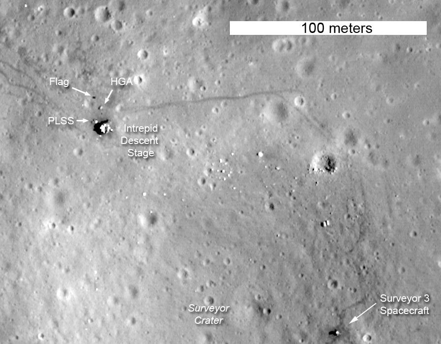 Место посадки "Аполлона-12", снятое станцией Lunar Reconnaissance Orbiter. Фото © Аризонский государственный университет