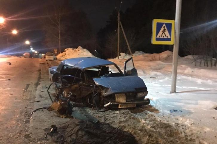 В Новосибирске пьяный автомойщик угнал машину клиента и устроил смертельное ДТП