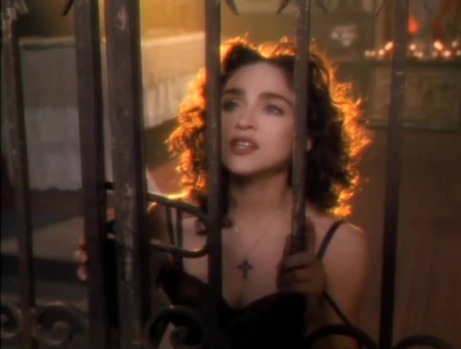 Кадр из видео © Like a Prayer / Youtube / Madonna