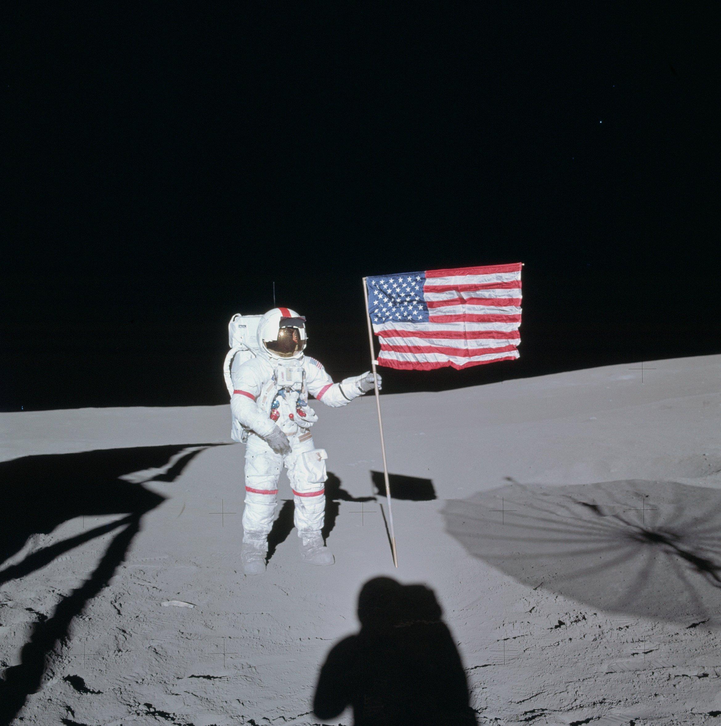 Алан Шепард на лунной поверхности. Фото © NASA