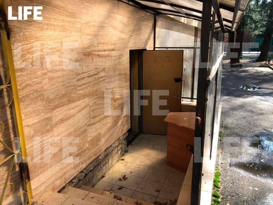 Фото с места происшествия Лайфу прислал гражданский журналист через приложение LiveCorr (доступно на Android и iOS).