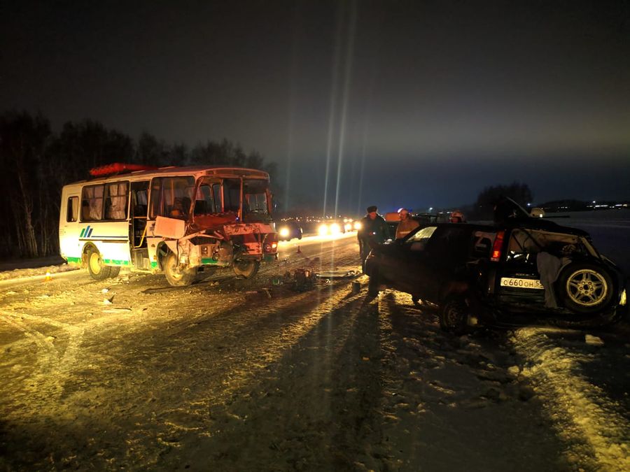 Омск авария infiniti