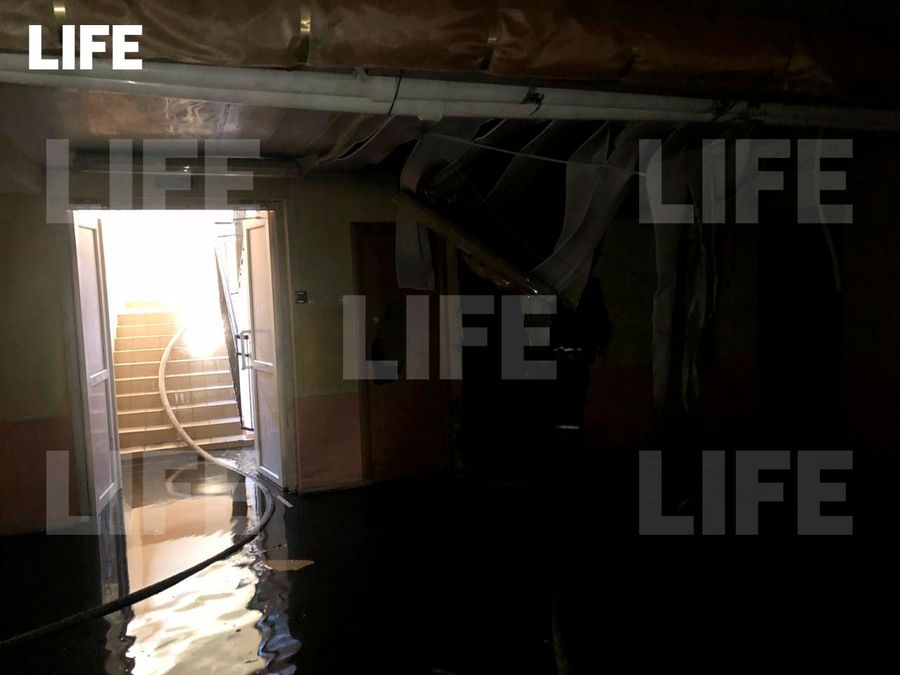 Фото с места происшествия Лайфу прислал гражданский журналист через приложение LiveCorr (доступно на Android и iOS).