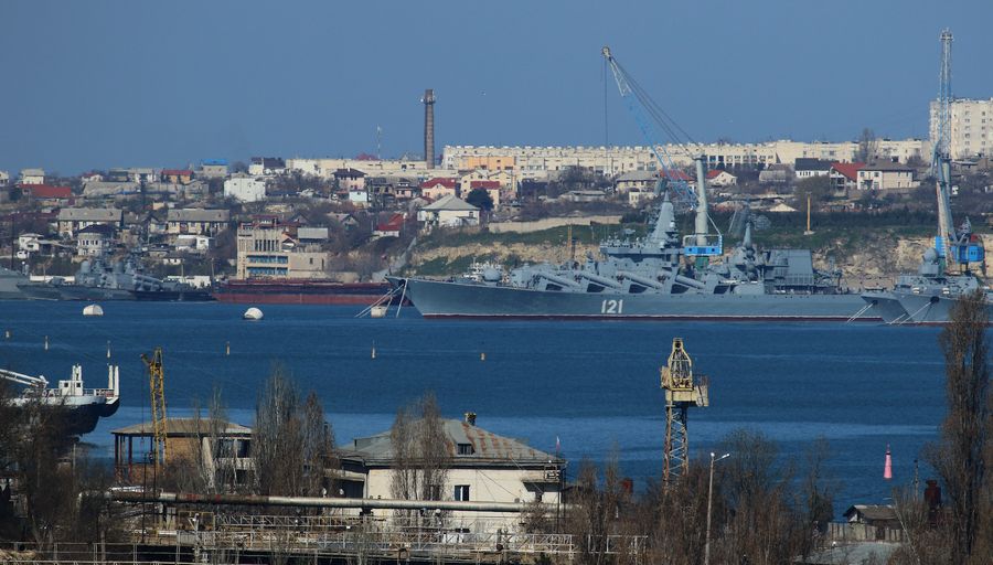 Вид на севастопольскую бухту со стороны Инкермана. Фото © ТАСС / Алексей Павлишак