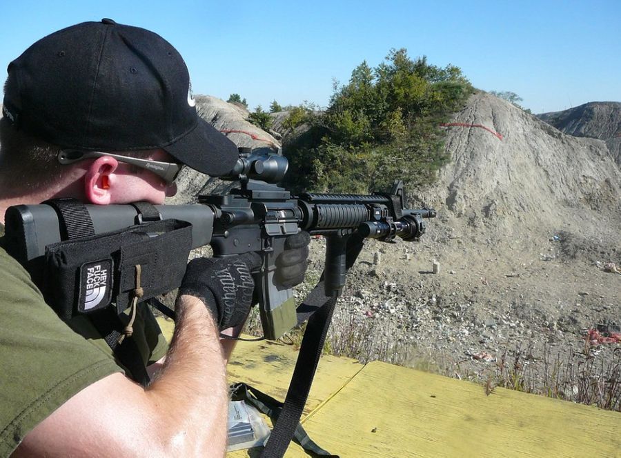Полуавтоматическая винтовка AR-15. Фото © Flickr / mr.smashy