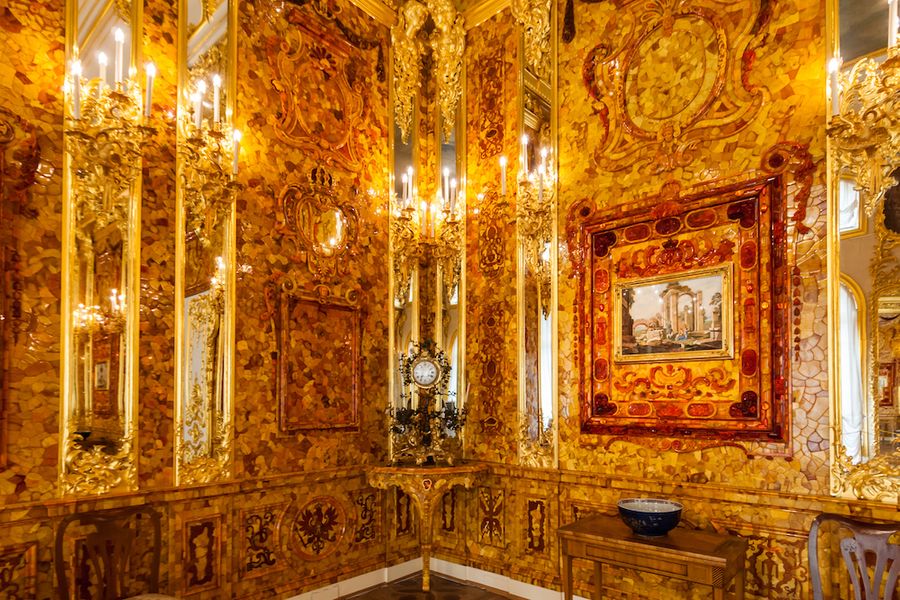 <p>Янтарная комната Екатерининского дворца. Фото © ТАСС / Мария Колосова</p>