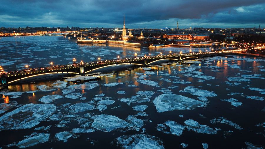 Троицкий мост в Санкт-Петербурге. Фото © ТАСС / Пётр Ковалёв