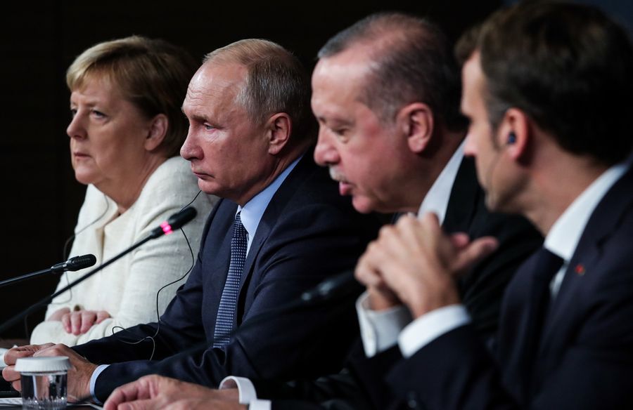 Встреча лидеров России, Турции, Германии и Франции в Стамбуле. Фото © ТАСС / Михаил Климентьев