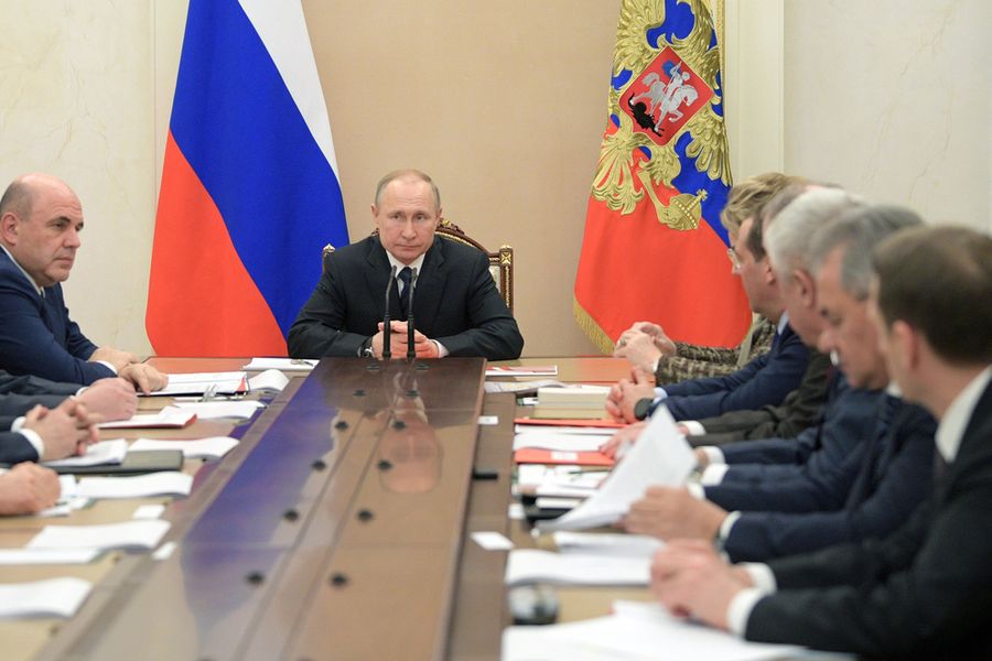 Президент России Владимир Путин на заседании Совбеза РФ. Фото © ТАСС / Алексей Дружинин