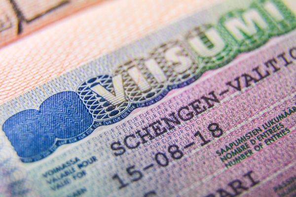 Эксперт: Для получения шенгенской визы после пандемии могут потребовать тест на коронавирус
