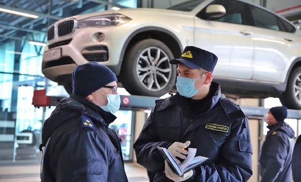 В Белоруссии в сервисе нашли гранату, примотанную к авто с российскими номерами