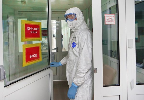 Вспышку коронавируса зафиксировали в общежитии для мигрантов в Ленобласти