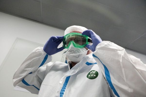 Число заразившихся коронавирусом в России превысило 32 тысячи