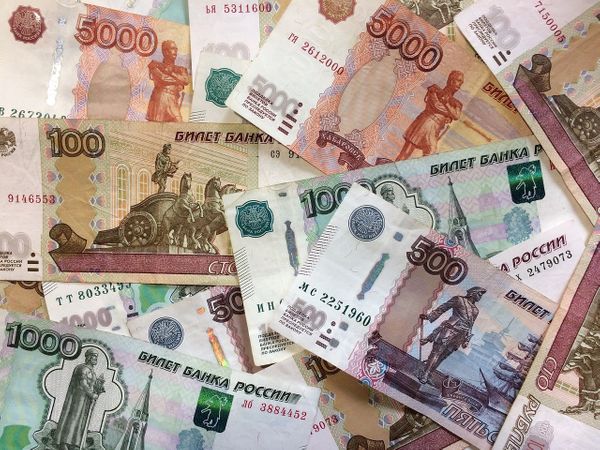 В Москве лжесотрудник банка украл у пенсионерки 1,5 миллиона рублей