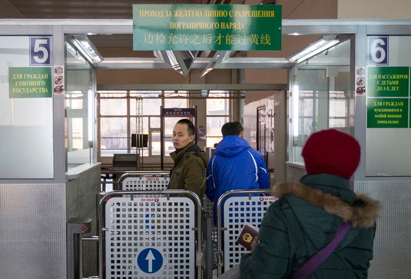 Россия продлевает закрытие пунктов пропуска на границе с Китаем в пяти регионах 