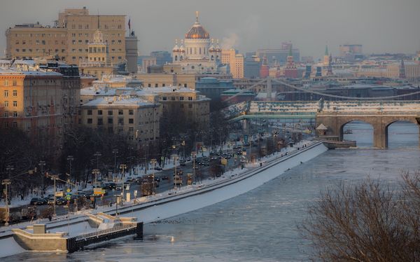 Спасатели вытащили из Москвы-реки пьяного мужчину