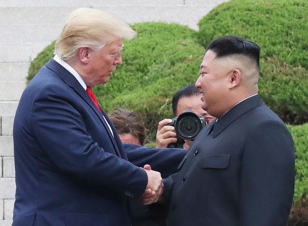 "Думаю, мы ладим". Трамп рассказал о хорошем письме от Ким Чен Ына