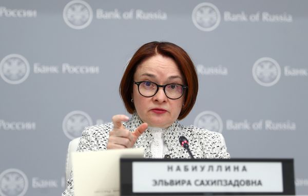 Набиуллина: Один месяц карантина может обойтись экономике России в 1,5–2% ВВП