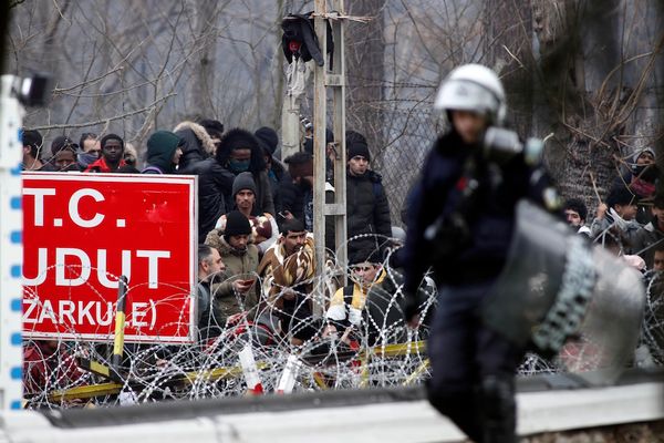 Свыше 47 тысяч мигрантов за сутки выпустила Турция в Евросоюз