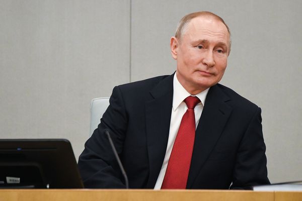 Путин оценил отношения с США: Между двойкой и тройкой